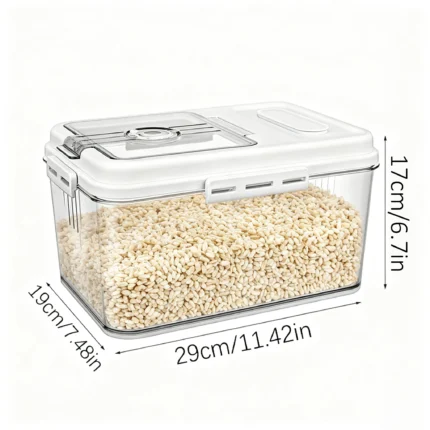 Transparent medium rectangular plastic food storage container with airtight lid