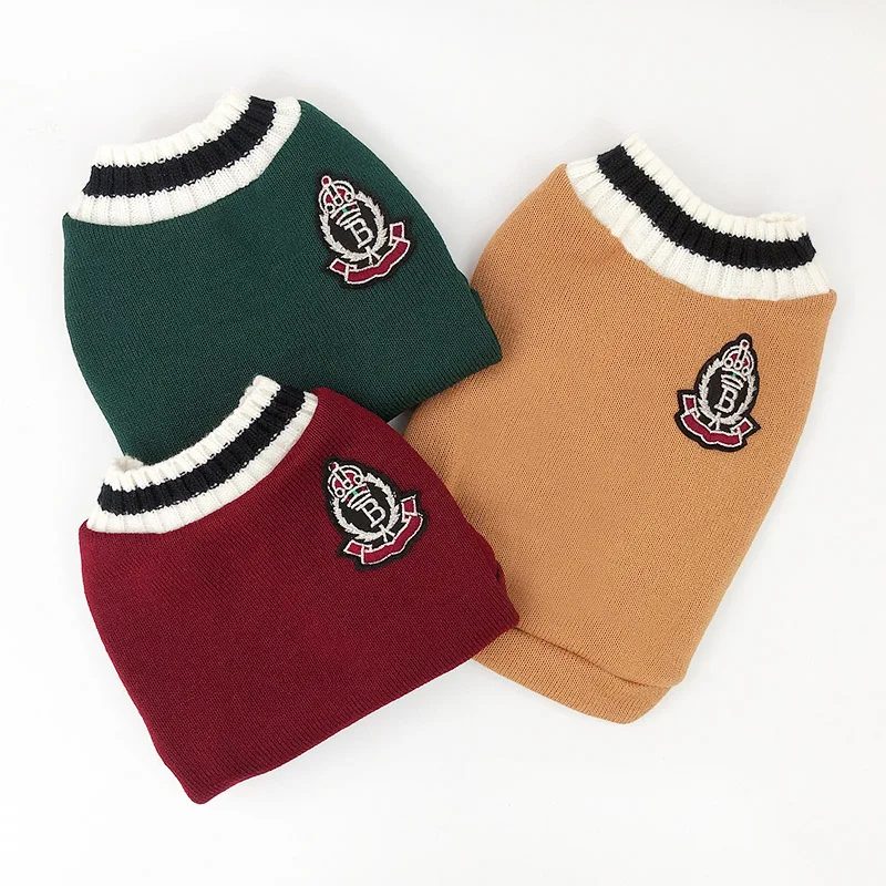 Cute 100% cotton knitted sweater vest for cats and dogs in multiple colors and sizes